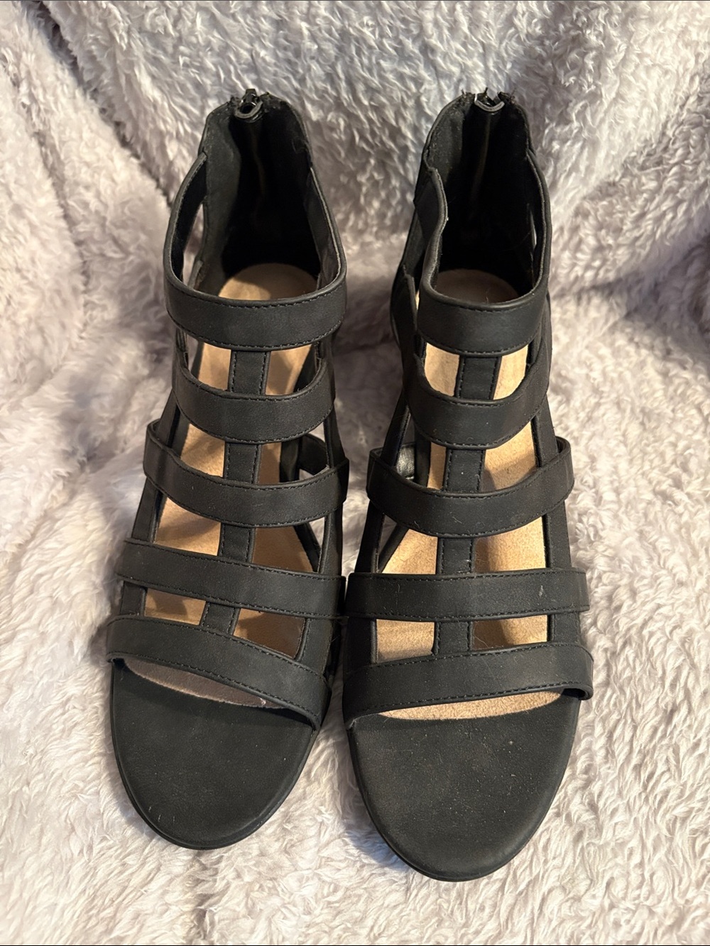 easy street Black Multi-Strap Gladiator Sandals